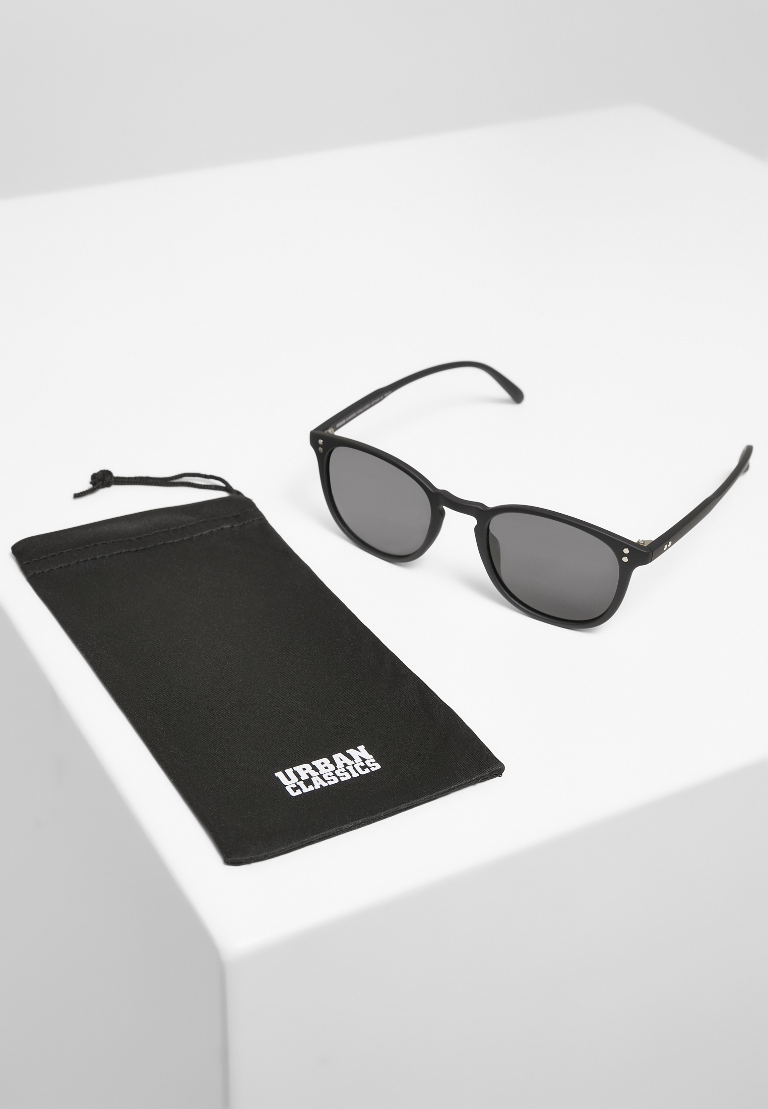 Urban Classics Sluneční brýle URBAN CLASSICS (TB3721) Černá / Modrá